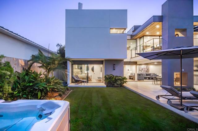 5170 Carlsbad Boulevard, Carlsbad CA: https://media.crmls.org/mediaz/2bbdb07a-cc8b-40cd-b999-83661d81decb.jpg