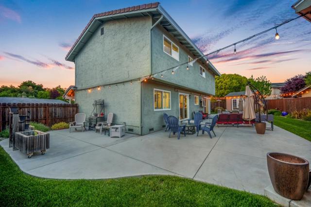 460 La Crosse Drive, Morgan Hill CA: https://media.crmls.org/mediaz/2bbdb3a9-aa61-4355-a9ce-8c177b651a50.jpg