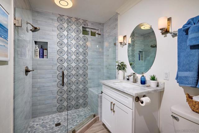 1123 25 S Pacific Street, Oceanside CA: https://media.crmls.org/mediaz/2bbe49ed-dd8e-4187-9e52-bb49b44dc418.jpg