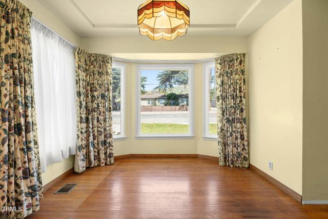 Detail Gallery Image 8 of 30 For 3662 Loma Vista Rd, Ventura,  CA 93003 - 3 Beds | 2 Baths