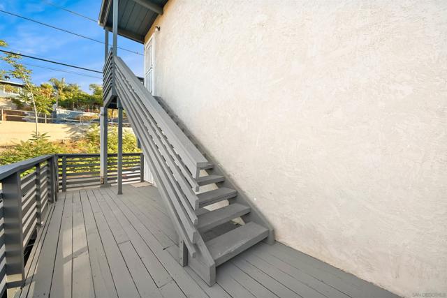 4204 06 Division St, San Diego CA: https://media.crmls.org/mediaz/2bc00101-9b2e-4752-ae53-13a3d229fd3a.jpg