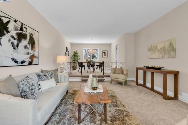 38 Barcelona Pl, Danville CA: https://media.crmls.org/mediaz/2bc03884-f411-4486-9895-701efad03e77.jpg