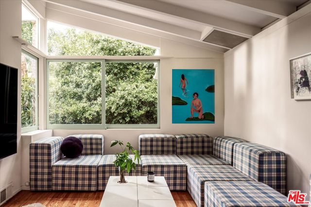 2764 Outpost Drive, Los Angeles CA: https://media.crmls.org/mediaz/2bc09365-2f1c-417b-b61a-08825dfea0f2.jpg