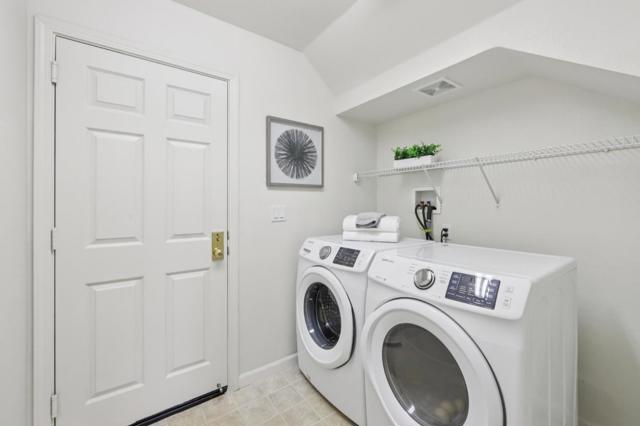 158 Oak Avenue, South San Francisco CA: https://media.crmls.org/mediaz/2bc0ed89-dcdd-4572-a4f7-c4663d33839d.jpg