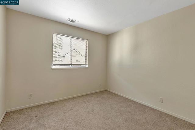 32 Shoal Dr, Vallejo CA: https://media.crmls.org/mediaz/2bc16498-3185-41c5-bb74-faa9f2221f1a.jpg