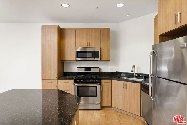 1408 W WASHINGTON Boulevard, Los Angeles CA: https://media.crmls.org/mediaz/2bc1f6be-e6d8-4d7b-a368-f968a4fec43e.jpg