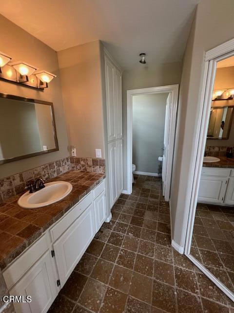 988 Peninsula Street, Ventura CA: https://media.crmls.org/mediaz/2bc26184-0867-4d37-b441-df927b72d63b.jpg