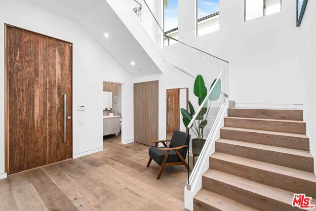 832 N Sierra Bonita Avenue, Los Angeles CA: https://media.crmls.org/mediaz/2bc2ba0e-f0a5-439a-853b-ad41da2de054.jpg