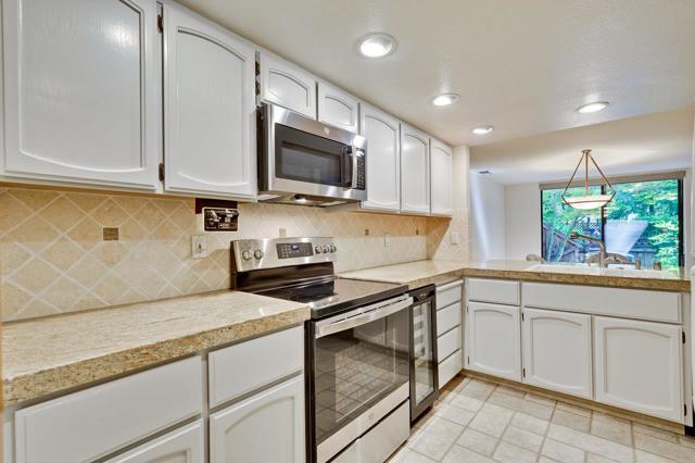 1132 Cherryview Lane, San Jose CA: https://media.crmls.org/mediaz/2bc2ea57-5ad0-4ba7-a035-c7fefed9f255.jpg