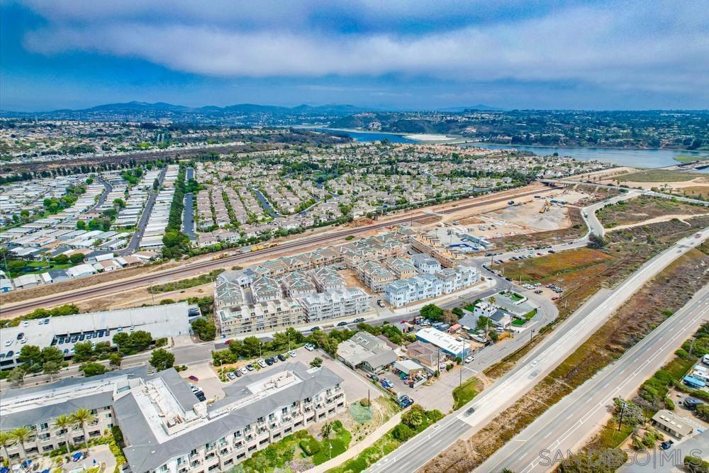 MLS #250033789SD img 17