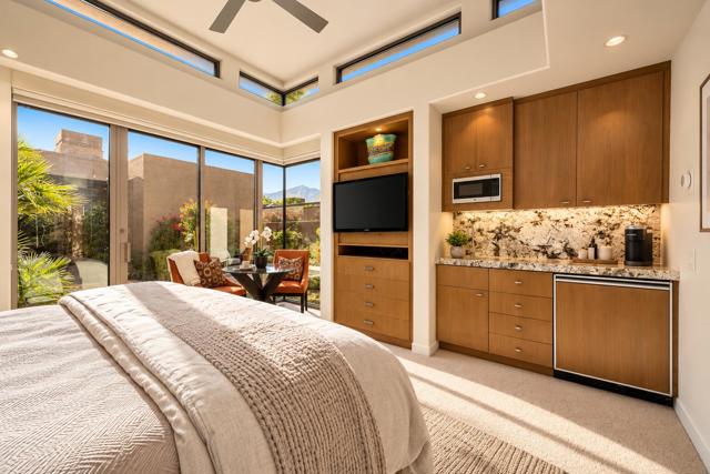 1134 Lake Vista, Palm Desert, CA 92260