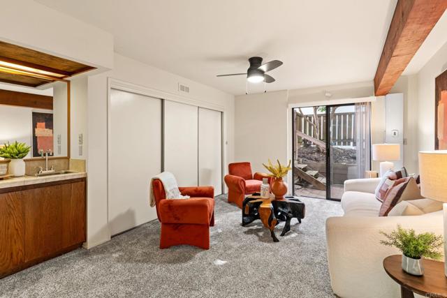 6960 Via Estrada, La Jolla CA: https://media.crmls.org/mediaz/2bc30f57-bbf1-45d5-98cd-bfd4f3371f48.jpg