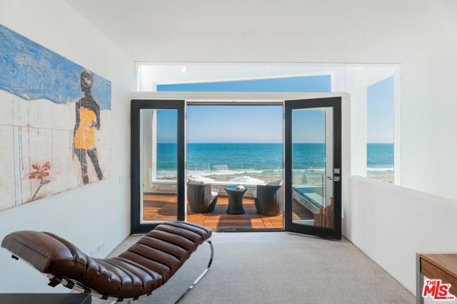 23754 MALIBU Road, Malibu CA: https://media.crmls.org/mediaz/2bc3ca4b-b1ce-4dff-83af-d520b4c1f116.jpg