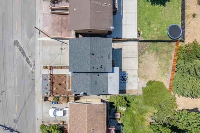 459 English Avenue, Monterey CA: https://media.crmls.org/mediaz/2bc4ae52-1a8d-4400-b641-776190a5e97d.jpg
