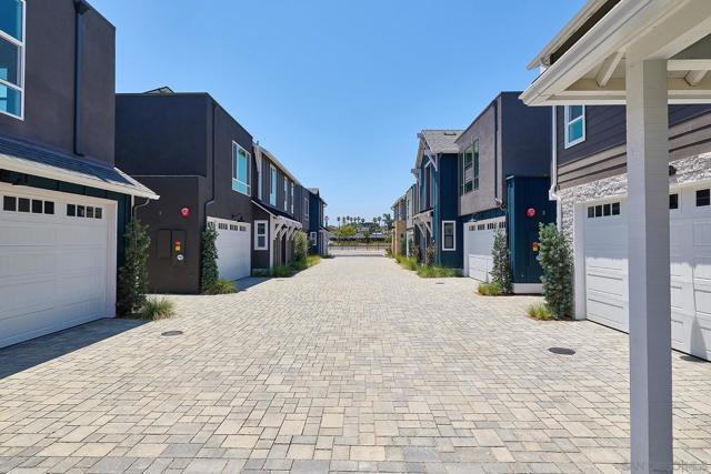 567 N Vulcan Ave, Encinitas CA: https://media.crmls.org/mediaz/2bc5e427-c3b1-4906-bb06-5aae72b1aeab.jpg