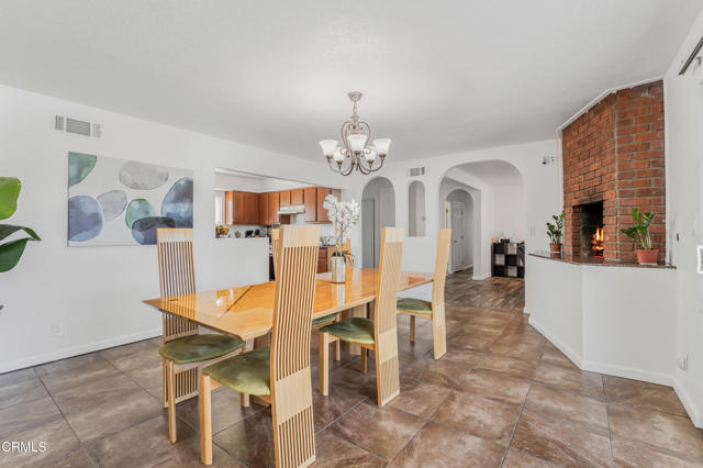 543 E Avenue J1, Lancaster CA: https://media.crmls.org/mediaz/2bc6efcc-984e-4b65-a85e-61a837a8e029.jpg