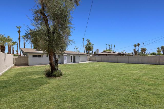 73765 Catalina Way, Palm Desert CA: https://media.crmls.org/mediaz/2bc74179-4f4c-41ae-be96-8a3709ab8080.jpg