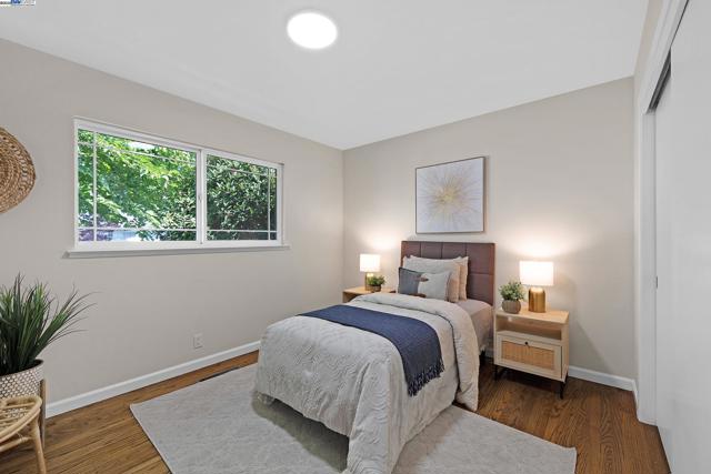 5266 Troy Ave, Fremont CA: https://media.crmls.org/mediaz/2bc7801e-5ac8-4f50-8882-e81c2825826c.jpg