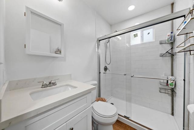 42 48 E 5Th Street, National City CA: https://media.crmls.org/mediaz/2bc810d1-4e6f-49fa-bce7-62cee4313483.jpg
