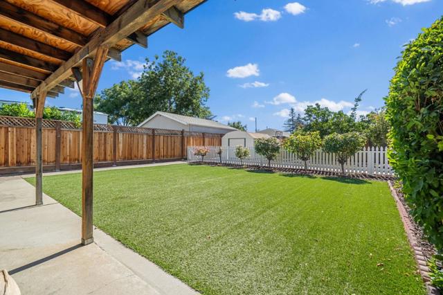 955 Norin Court, Campbell CA: https://media.crmls.org/mediaz/2bc8719e-201f-4f5f-bfa1-e5c6bf9d0986.jpg