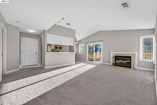 3769 Crow Canyon Rd, San Ramon CA: https://media.crmls.org/mediaz/2bc8c6a3-22e9-4789-b3ee-f38013e3690c.jpg