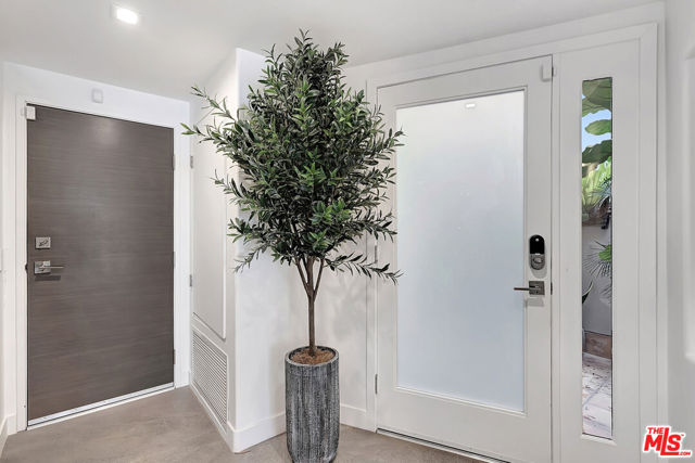 6442 Lunita Road, Malibu CA: https://media.crmls.org/mediaz/2bc8e55f-1fb5-4f00-b26f-87935a578777.jpg