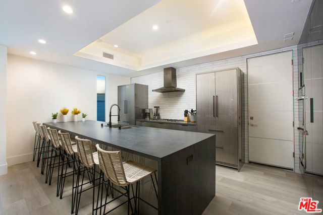 6066 Saturn Street, Los Angeles CA: https://media.crmls.org/mediaz/2bc93f4d-9858-4caa-99f0-d6ffd59c51d7.jpg