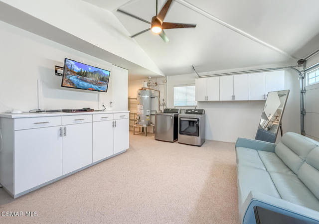 768 Brossard Drive, Thousand Oaks CA: https://media.crmls.org/mediaz/2bc9914c-ffb9-44a3-af77-b6eaca6b23ff.jpg
