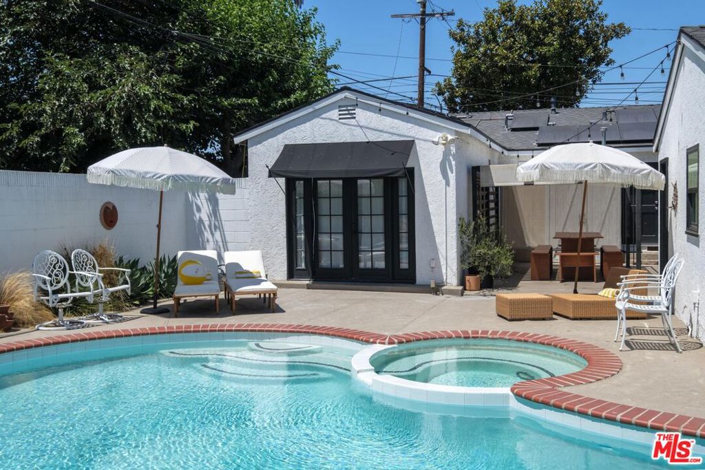 520 W 19th Street