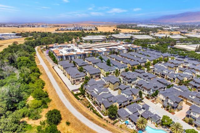 1490 Coyote Creek Way, Milpitas CA: https://media.crmls.org/mediaz/2bca6483-fdbb-44bc-b714-8c6746eb4d16.jpg