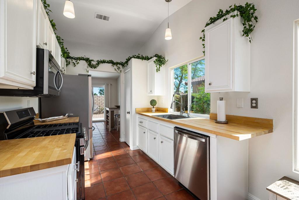 MLS #219138342DA image #11