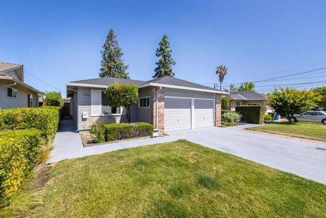 1648 Oak Avenue, Redwood City CA: https://media.crmls.org/mediaz/2bcbe541-eba6-4dfb-b6bd-54699fdf88e0.jpg