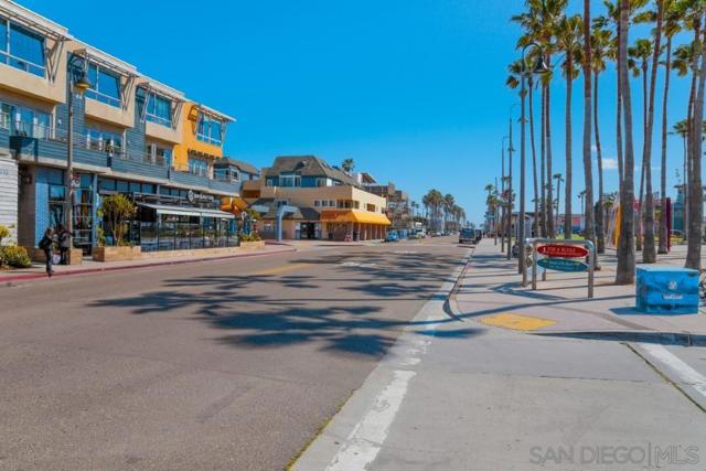 736 Florence St, Imperial Beach CA: https://media.crmls.org/mediaz/2bcc16fd-f0fc-4be8-8015-c0902aefea85.jpg