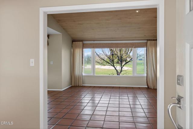 Detail Gallery Image 7 of 63 For 1525 Fairway Dr, Camarillo,  CA 93010 - 4 Beds | 2/1 Baths