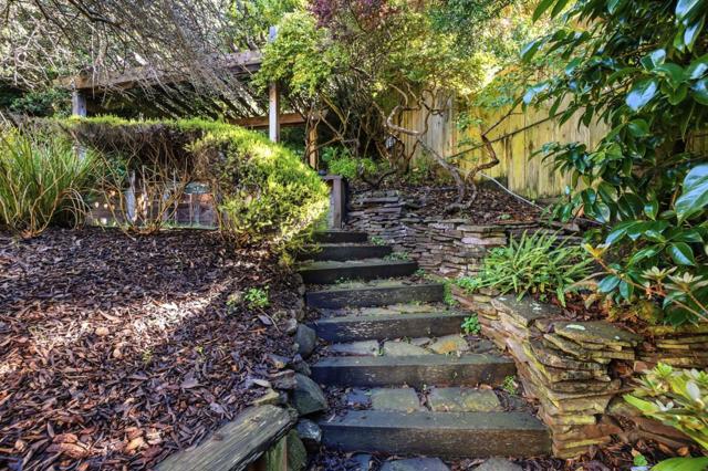 1160 Clayton Street, San Francisco CA: https://media.crmls.org/mediaz/2bcdcf94-9a30-4c00-bf6b-e4ef088b62e7.jpg