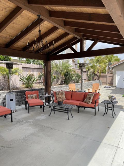 Detail Gallery Image 24 of 26 For 346 Rimhurst Ct, Oceanside,  CA 92058 - 4 Beds | 2 Baths