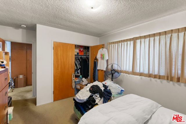 1825 Purdue Avenue, Los Angeles CA: https://media.crmls.org/mediaz/2bcf7162-0607-45dd-8641-d6dfe91646c3.jpg