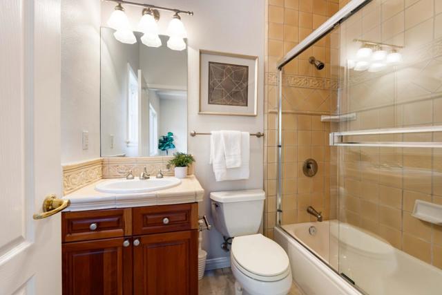 850 Arroyo Court, Palo Alto CA: https://media.crmls.org/mediaz/2bcfde06-81a4-4071-961a-e45c25e5770b.jpg