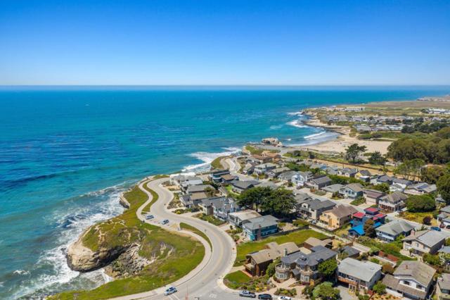 1122 W Cliff Drive, Santa Cruz CA: https://media.crmls.org/mediaz/2bd00594-c737-4f2d-89b5-6e49af4b6482.jpg