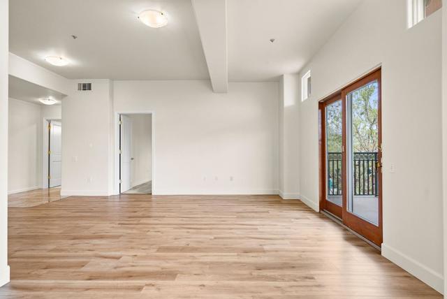 200 Sheridan Avenue, Palo Alto CA: https://media.crmls.org/mediaz/2bd058e5-841f-46e3-82ac-efb0615add52.jpg