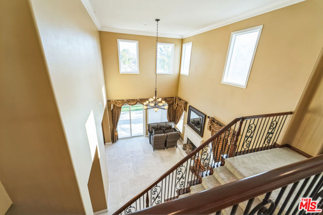 12530 Longacre Avenue, Granada Hills CA: https://media.crmls.org/mediaz/2bd19b78-9840-43da-8762-147820167c46.jpg