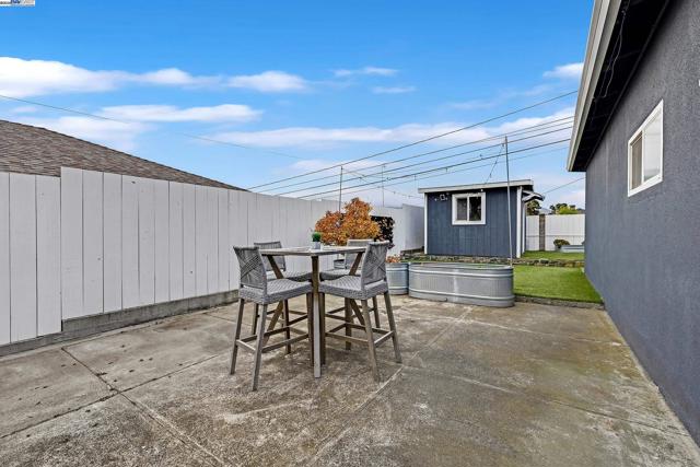 209 Mansfield Dr, South San Francisco CA: https://media.crmls.org/mediaz/2bd1fb4d-a853-4e92-9963-97873fcb9d8a.jpg