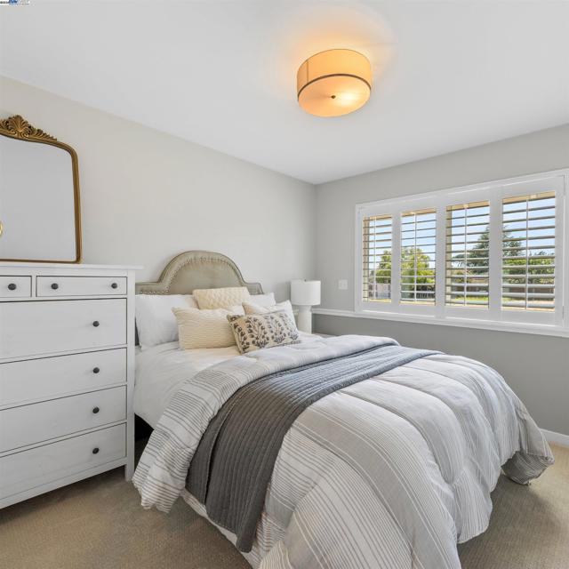 18767 Lamson Rd, Castro Valley CA: https://media.crmls.org/mediaz/2bd3b990-0dc4-4b8e-831b-30c7cfcda4e0.jpg