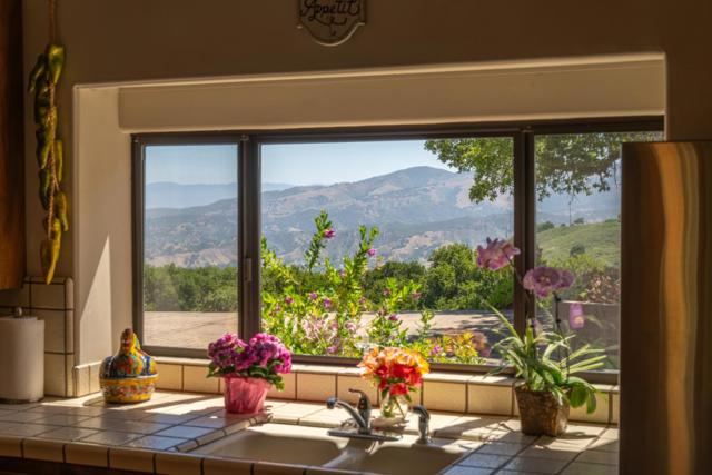 25940 Colt Lane, Carmel Valley CA: https://media.crmls.org/mediaz/2bd56a75-bfdf-46d7-ae52-f3ff148ce8c5.jpg