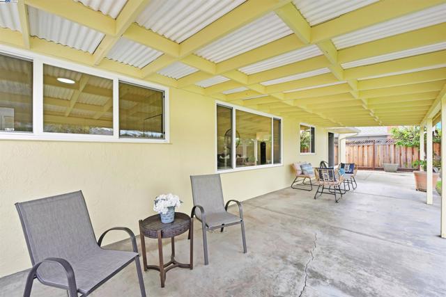 Image 32 of 41 For 5169 Lawler Ave