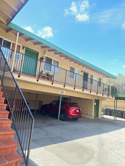 1950 Ivy Street, San Mateo CA: https://media.crmls.org/mediaz/2bd64e24-4344-4175-aaf6-ef51abad1e01.jpg