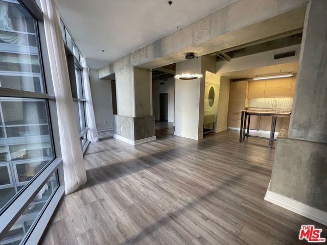 727 W 7th Street, Los Angeles CA: https://media.crmls.org/mediaz/2bd65e20-50c6-483c-ad48-e6b6346cbd91.jpg