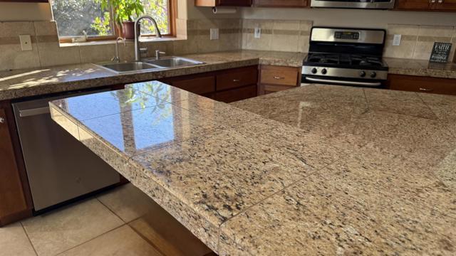 1707 Santa Margarita Drive, Fallbrook CA: https://media.crmls.org/mediaz/2bd66c33-3b3d-45d8-86b4-8dbfec5e8233.jpg