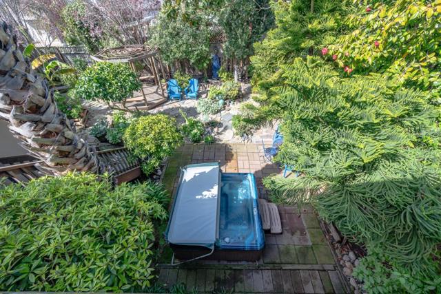 4355 Opal Cliff Drive, Santa Cruz CA: https://media.crmls.org/mediaz/2bd6baed-daff-4a96-89cf-f25090206a7c.jpg