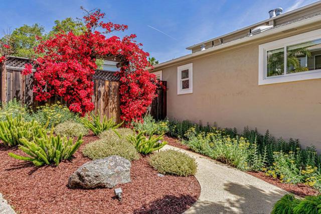 30 Valley Road, San Carlos CA: https://media.crmls.org/mediaz/2bd86ca0-2cad-44aa-bf36-f9bb54582e78.jpg